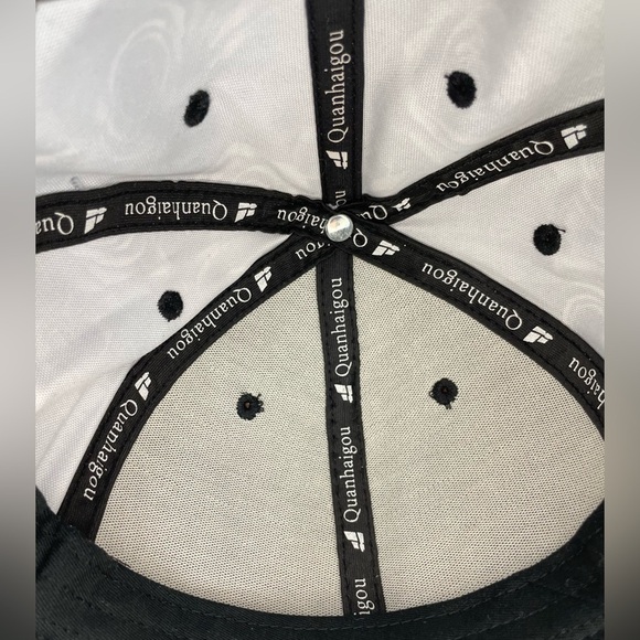 Quanhaigou Black Rose Snap Back Hat - Picture 8 of 9